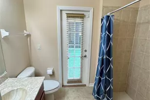 10756 Breaking Rocks Dr, Tampa, FL 33647 - Photo 21