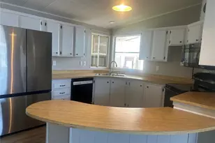 3852 Bywater Dr, Holiday, FL 34691 - Photo 9