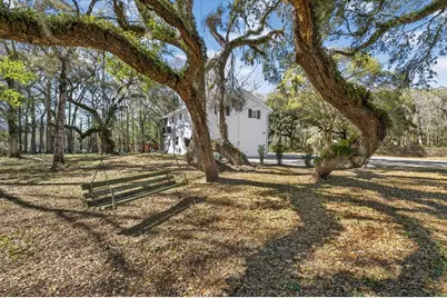 8940 Wicker Lane, New Port Richey, FL 34654 - Photo 53