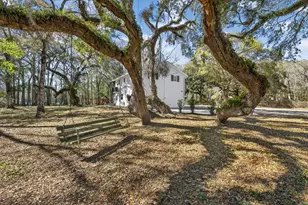 8940 Wicker Ln, New Port Richey, FL 34654 - Photo 53