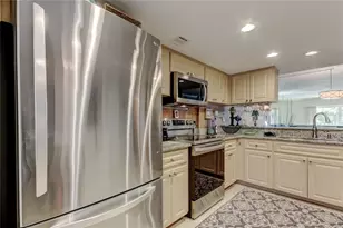 650 Island Way, Clearwater Beach, FL 33767 - Photo 11