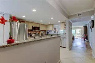 650 Island Way, Clearwater Beach, FL 33767 - Photo 7