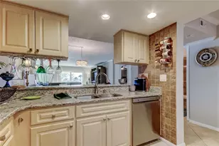 650 Island Way, Clearwater Beach, FL 33767 - Photo 9