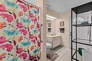 2021 Berry Roberts Dr, Sun City Center, FL 33573 - Photo 31