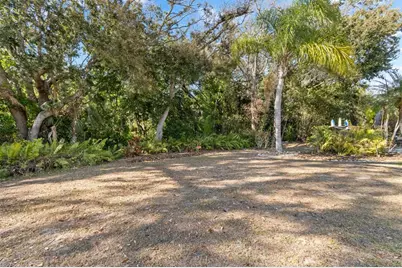 2021 Berry Roberts Drive, Sun City Center, FL 33573 - Photo 41