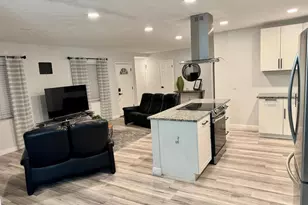 9812 N Oklawaha Ave, Tampa, FL 33617 - Photo 7