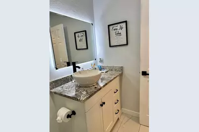 9812 N Oklawaha Avenue, Tampa, FL 33617 - Photo 15