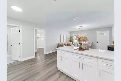 10804 N 53rd Street, Temple Terrace, FL 33617 - Photo 9