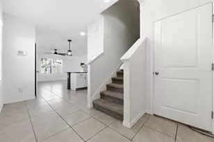 5608 Wandering Willow Dr, Wesley Chapel, FL 33545 - Photo 3