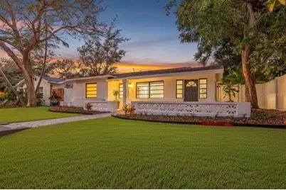 181 20th Avenue N, Saint Petersburg, FL 33704 - Photo 3