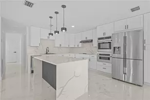 6001 Tampa Shores Blvd, Tampa, FL 33615 - Photo 5