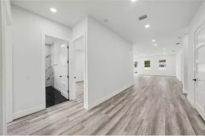 5240 66th Way N, Saint Petersburg, FL 33709 - Photo 9