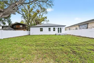 5240 66th Way N, Saint Petersburg, FL 33709 - Photo 5