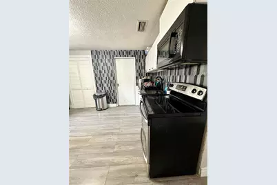 2003 E Humphrey St, Tampa, FL 33604 - Photo 35