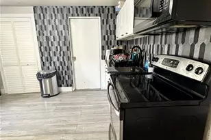 2003 E Humphrey St, Tampa, FL 33604 - Photo 35