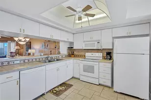 6475 Shoreline Dr, Saint Petersburg, FL 33708 - Photo 11