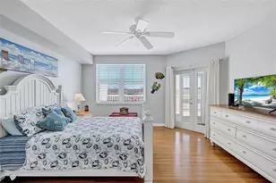 6475 Shoreline Dr, Saint Petersburg, FL 33708 - Photo 11