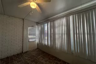 8490 13th St N, Saint Petersburg, FL 33702 - Photo 19