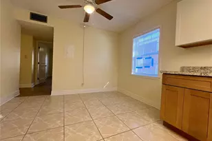 8490 13th St N, Saint Petersburg, FL 33702 - Photo 7