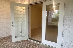 8490 13th St N, Saint Petersburg, FL 33702 - Photo 17