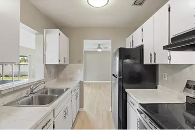 5188 Woodridge Lane, Spring Hill, FL 34609 - Photo 9