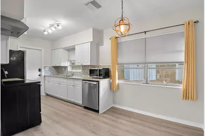 5600 33rd Avenue N, Saint Petersburg, FL 33710 - Photo 9