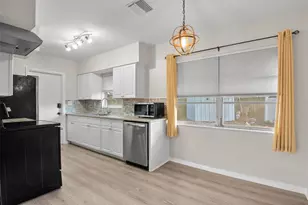 5600 33rd Ave N, Saint Petersburg, FL 33710 - Photo 9