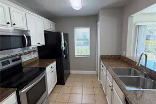 3430 Dragon View Ct, Valrico, FL 33594 - Photo 5