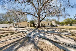 36710 Monahan Dr, Zephyrhills, FL 33541 - Photo 13