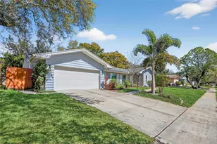 2264 St Charles Dr, Clearwater, FL 33764 - Photo 3