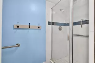 2616 Cove Cay Dr, Clearwater, FL 33760 - Photo 21