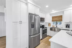 140 31st Ave N, Saint Petersburg, FL 33704 - Photo 7