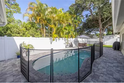 140 31st Avenue N, Saint Petersburg, FL 33704 - Photo 21