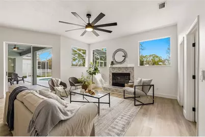 2116 Golf Manor Boulevard, Valrico, FL 33596 - Photo 9