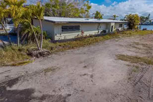 1217 Bayshore Blvd, Indian Rocks Beach, FL 33785 - Photo 23