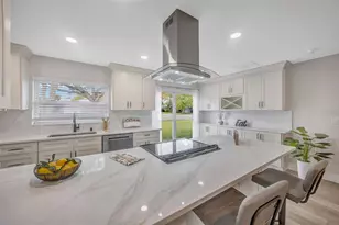 10408 Butia Pl, Tampa, FL 33618 - Photo 7