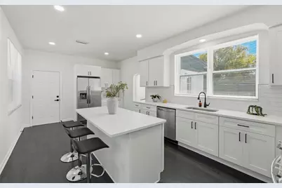 913 E Genesee Street, Tampa, FL 33603 - Photo 9