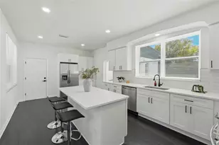 913 E Genesee St, Tampa, FL 33603 - Photo 9