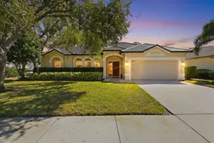 1857 Riveredge Dr, Tarpon Springs, FL 34689 - Photo 3