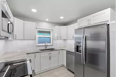 11130 3rd Street E, Treasure Island, FL 33706 - Photo 5