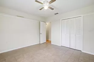 13317 Lake George Ln, Tampa, FL 33618 - Photo 29