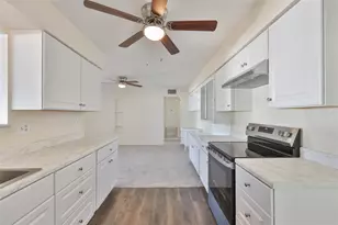 703 Bel Air Ave, Sun City Center, FL 33573 - Photo 5