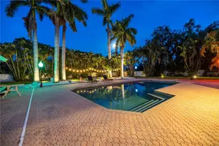 4930 Sandpiper Ln S, Saint Petersburg, FL 33711 - Photo 3