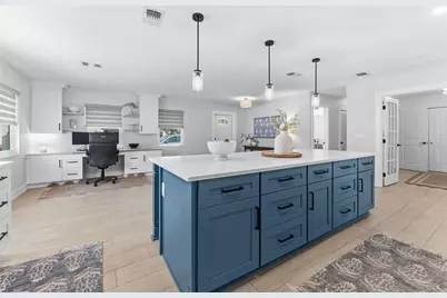 3910 W Paxton Avenue, Tampa, FL 33611 - Photo 9