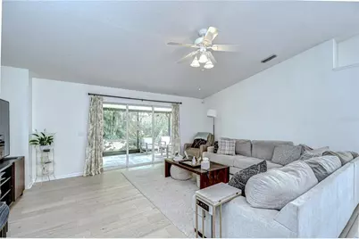 7107 Colonial Lake Dr, Riverview, FL 33578 - Photo 13