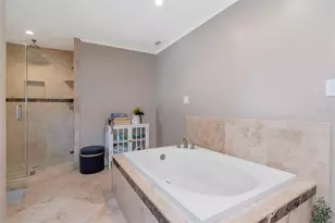 2535 Lake Ellen Dr, Tampa, FL 33618 - Photo 25