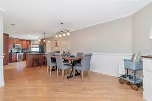 2535 Lake Ellen Dr, Tampa, FL 33618 - Photo 9