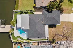4543 Carson St NE, Saint Petersburg, FL 33704 - Photo 5
