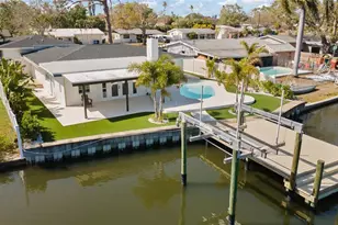 4543 Carson St NE, Saint Petersburg, FL 33704 - Photo 3