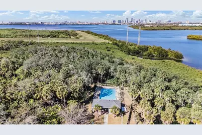 4607 Tuscan Loon Drive, Tampa, FL 33619 - Photo 13